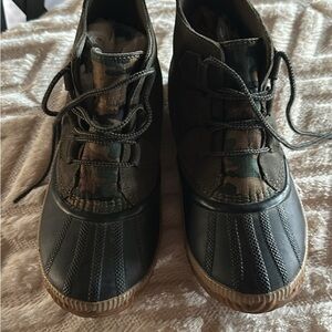 Sorel Women's Camouflage Winter Boots - Black and Brown